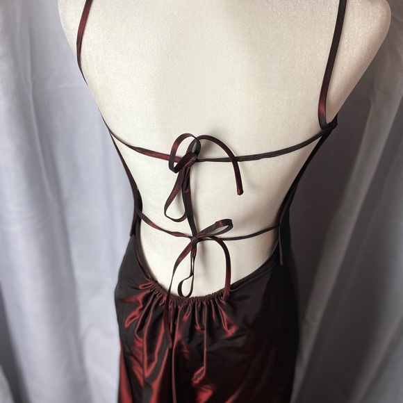 LAUNDRY two piece formal dress. - Picture 10 of 13